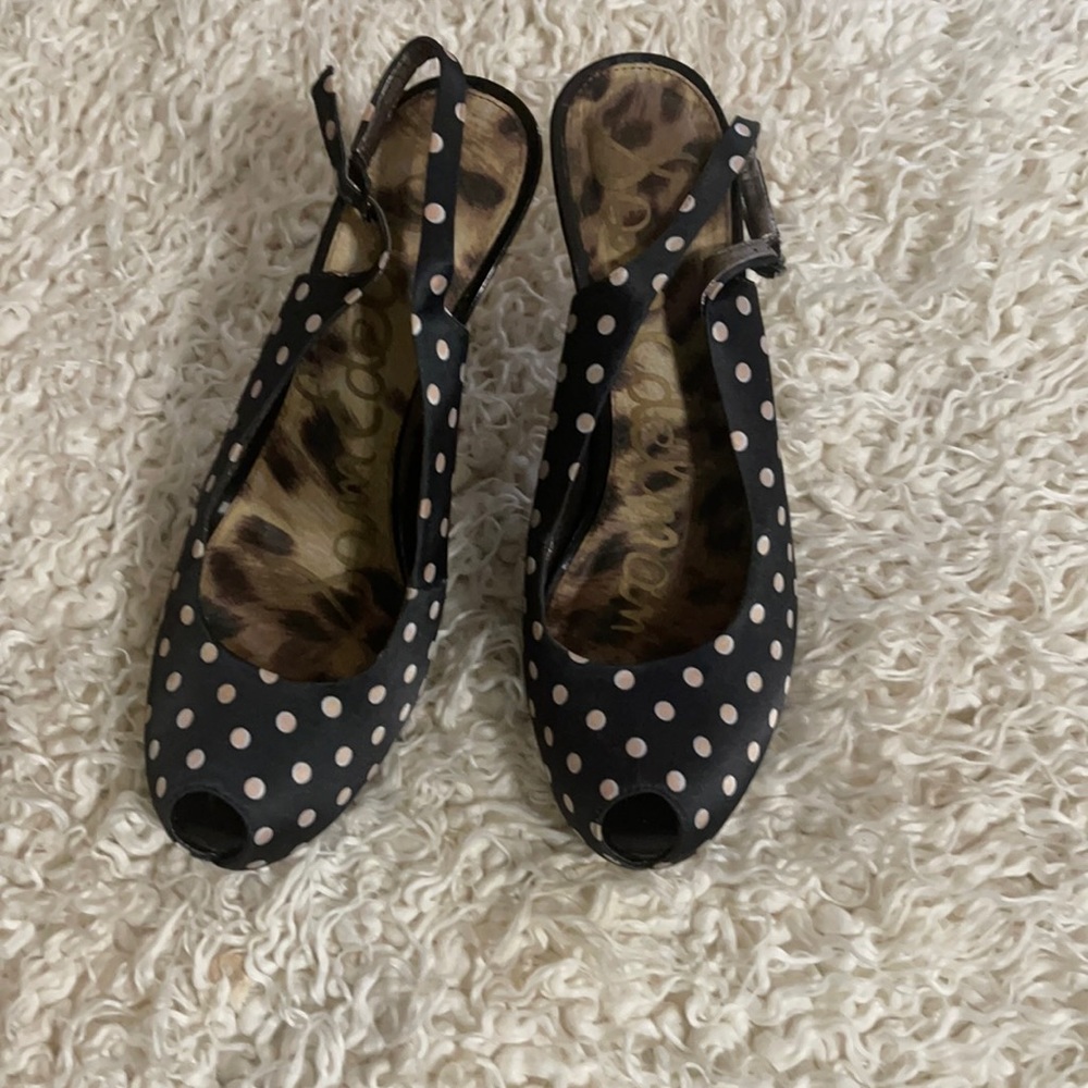 Women 4 1/2 inch heels.